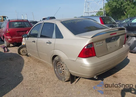 2007 Ford Focus S/Se/Ses из США, поврежденный, VIN 1FAFP34N07W271344